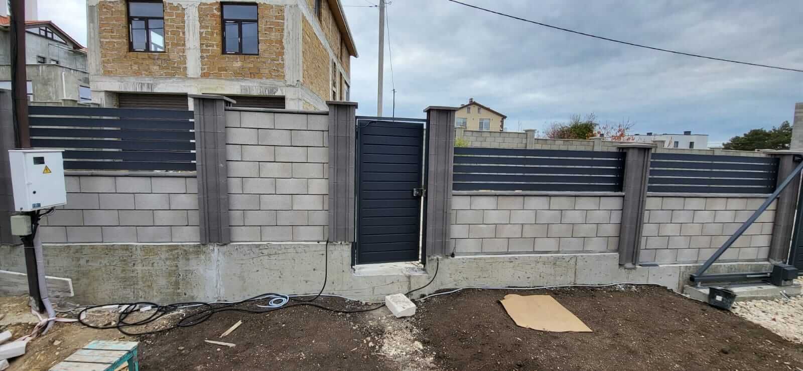 Забор-ранчо из металлопланкена 28м RAL7024 Серый Графит МАТТЕ фото 6 в Аксае