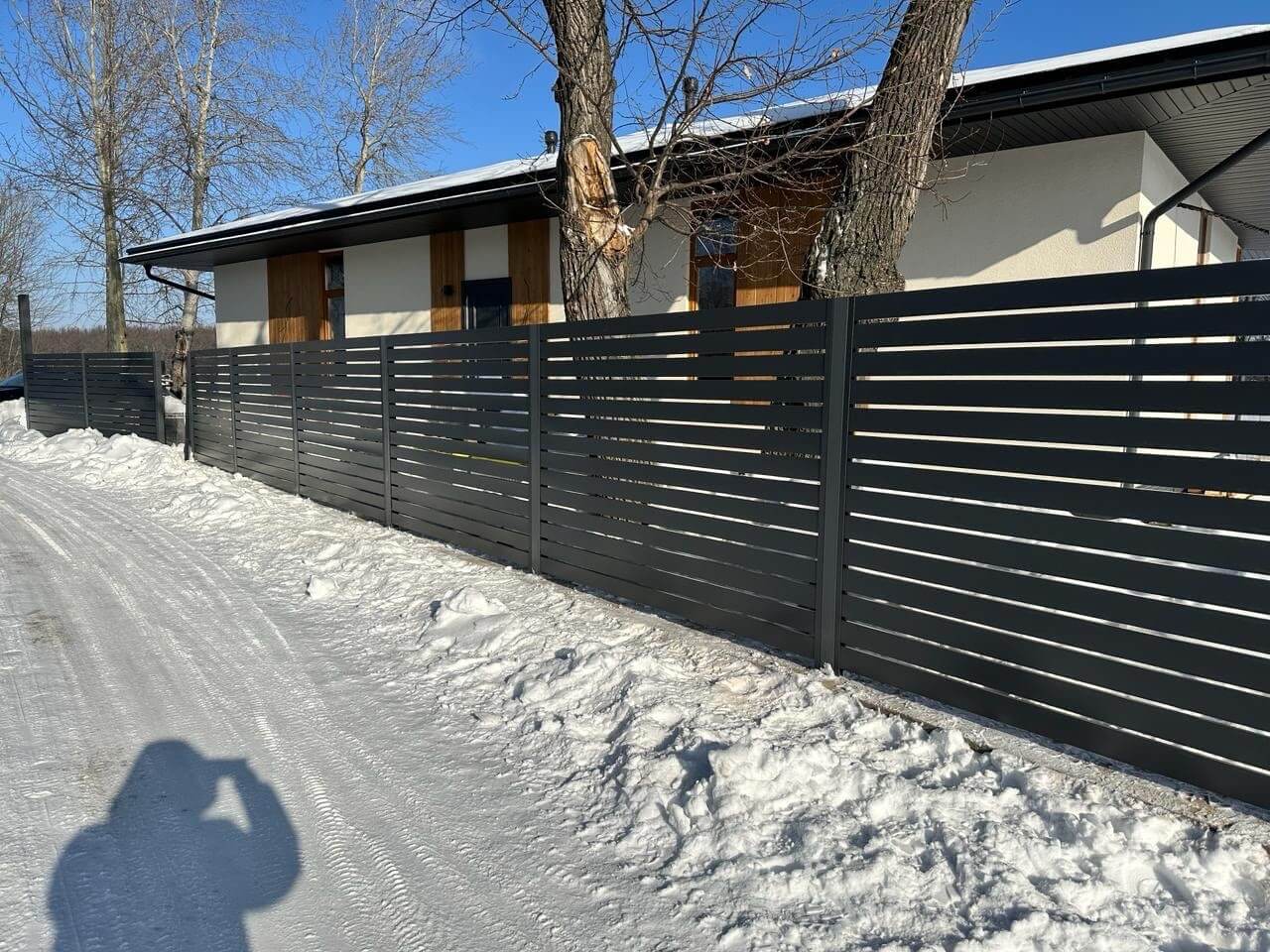 Забор-ранчо из металлопланкена 37м RAL7024 Серый Графит фото 1 в Аксае