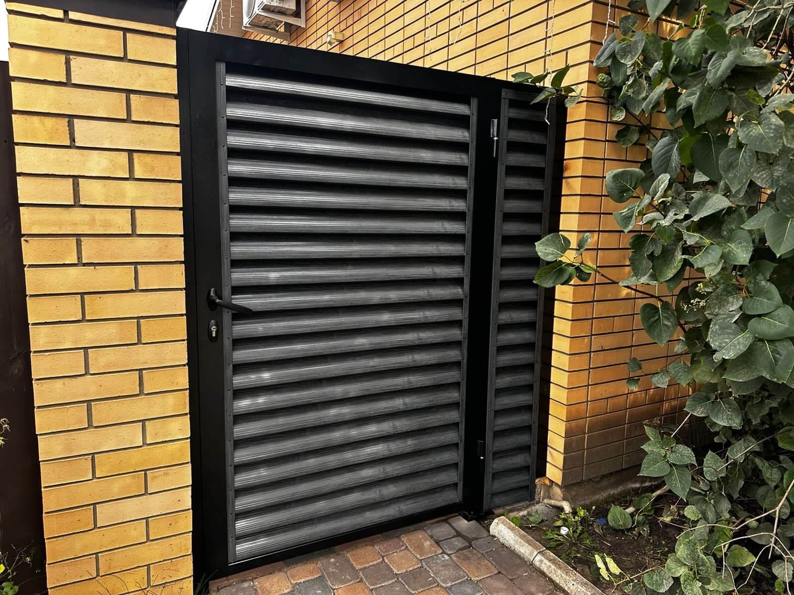 Забор-жалюзи из ламелей Еврожалюзи 32м Черное Дерево 3D Принтек фото 3 в Аксае