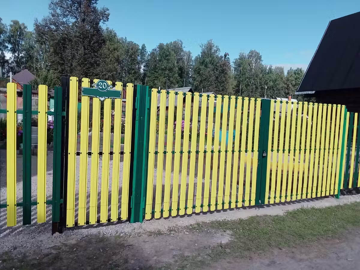 Забор из евроштакетника 13м RAL1018 Желтый в Аксае