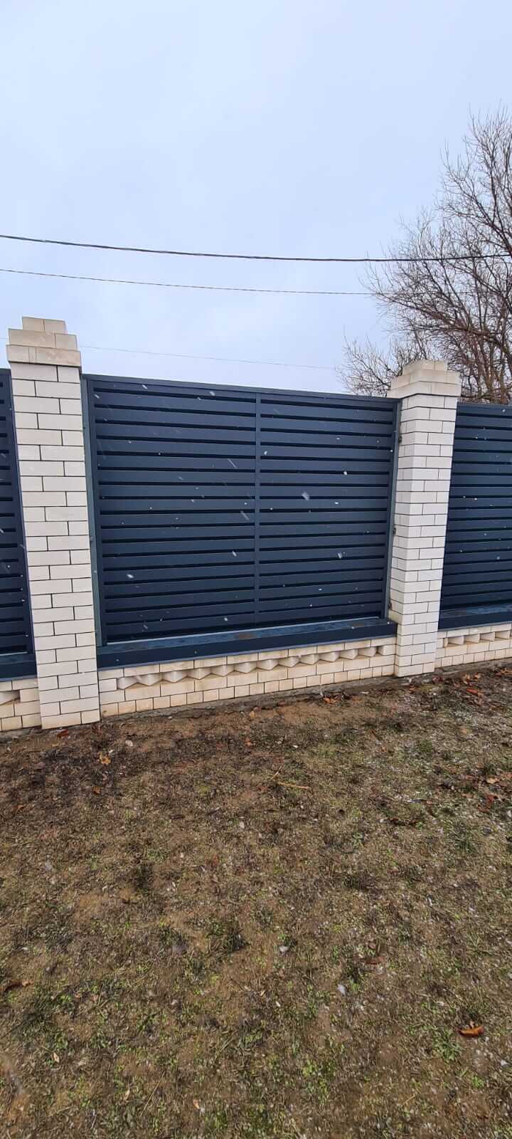 Забор-жалюзи из ламелей Хай-Тек 23м RAL7024/7024 Серый Графит двусторонний МАТТЕ фото 1 в Аксае