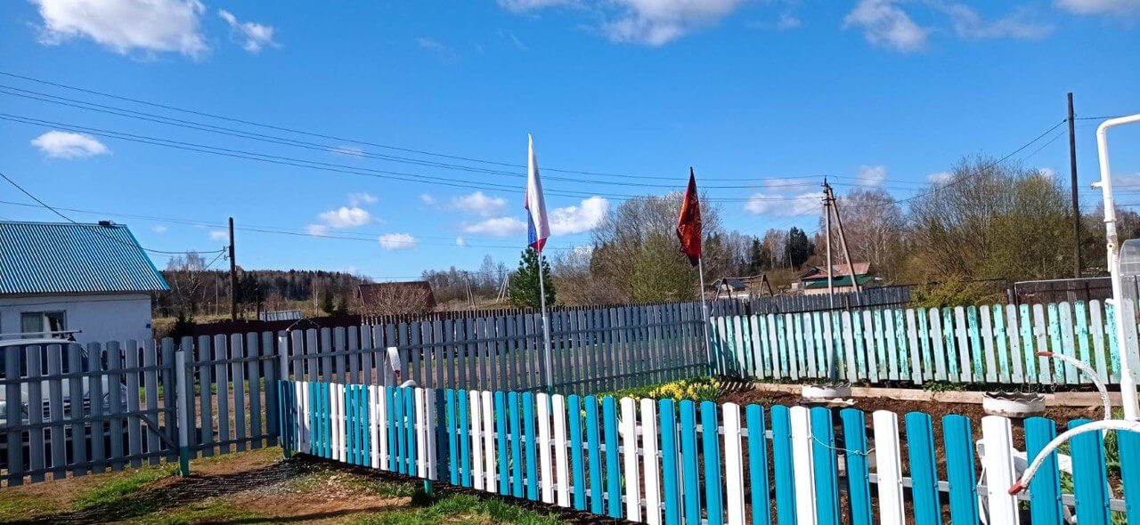 Забор из евроштакетника 16м RAL5021 Морская Волна, RAL9003 Белый фото 3 в Аксае