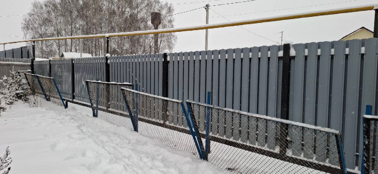 Забор из евроштакетника 27м RAL7024 Серый Графит МАТТЕ фото 5 в Аксае